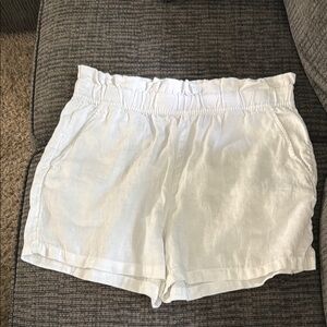 White Linen Women's Shorts Size: L